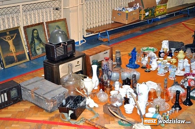 Zdjęcie w galerii na portalu naszwodzislaw.com: Lamus - giełda staroci i rękodzieła już w niedzielę w Gimnazjum nr 1 na Kasprowicza wiadomości z regionu