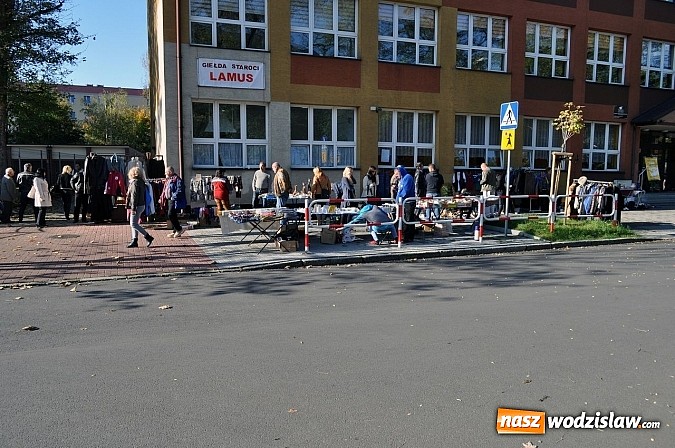Zdjęcie w galerii na portalu naszwodzislaw.com: Lamus - giełda staroci i rękodzieła już w niedzielę w Gimnazjum nr 1 na Kasprowicza wiadomości z regionu