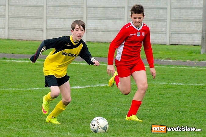 Zdjęcie w galerii na portalu naszwodzislaw.com: Trampkarze Gołkowic rozbici w Tworkowie wiadomości z regionu