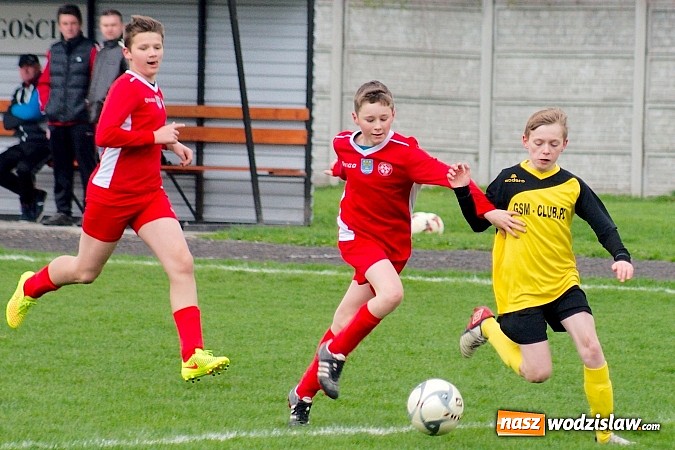 Zdjęcie w galerii na portalu naszwodzislaw.com: Trampkarze Gołkowic rozbici w Tworkowie wiadomości z regionu