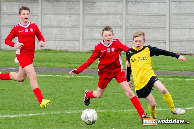 Zdjęcie w galerii na portalu naszwodzislaw.com: Trampkarze Gołkowic rozbici w Tworkowie wiadomości z regionu