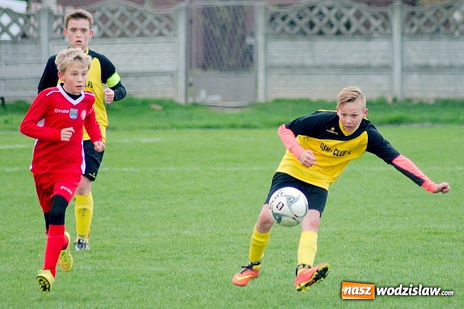 Zdjęcie w galerii na portalu naszwodzislaw.com: Trampkarze Gołkowic rozbici w Tworkowie wiadomości z regionu