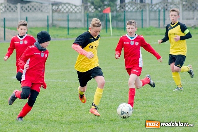 Zdjęcie w galerii na portalu naszwodzislaw.com: Trampkarze Gołkowic rozbici w Tworkowie wiadomości z regionu