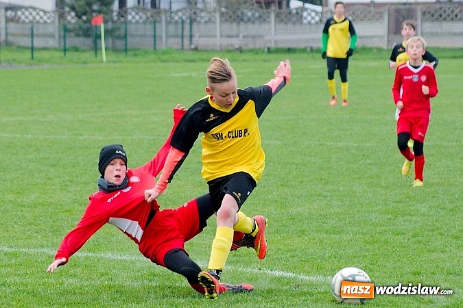 Zdjęcie w galerii na portalu naszwodzislaw.com: Trampkarze Gołkowic rozbici w Tworkowie wiadomości z regionu