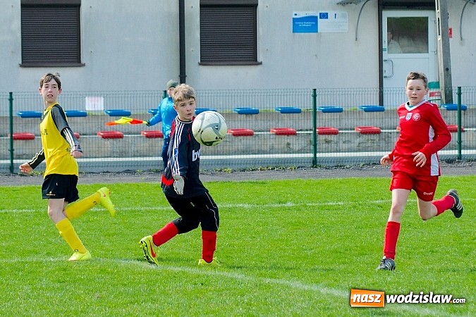 Zdjęcie w galerii na portalu naszwodzislaw.com: Trampkarze Gołkowic rozbici w Tworkowie wiadomości z regionu