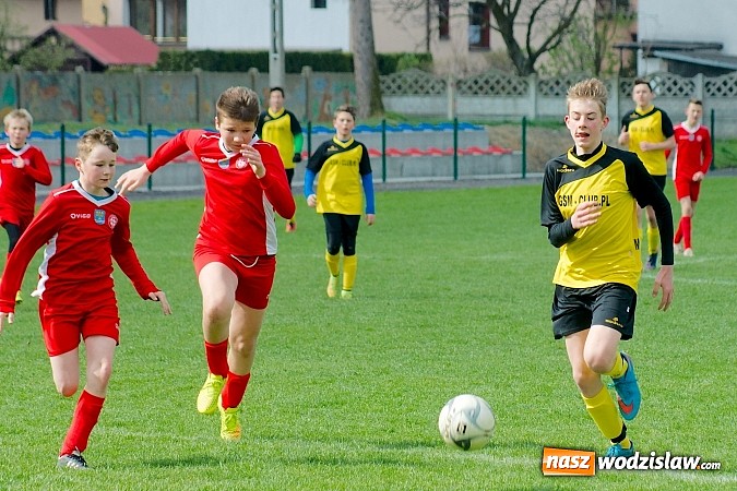 Zdjęcie w galerii na portalu naszwodzislaw.com: Trampkarze Gołkowic rozbici w Tworkowie wiadomości z regionu