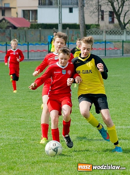 Zdjęcie w galerii na portalu naszwodzislaw.com: Trampkarze Gołkowic rozbici w Tworkowie wiadomości z regionu