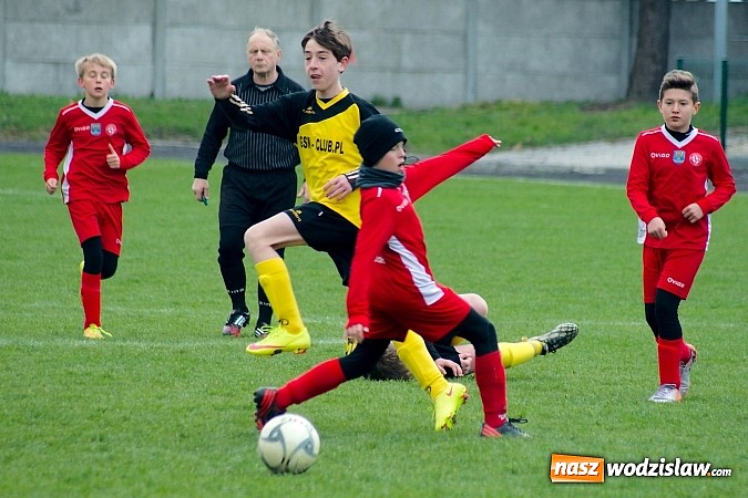 Zdjęcie w galerii na portalu naszwodzislaw.com: Trampkarze Gołkowic rozbici w Tworkowie wiadomości z regionu