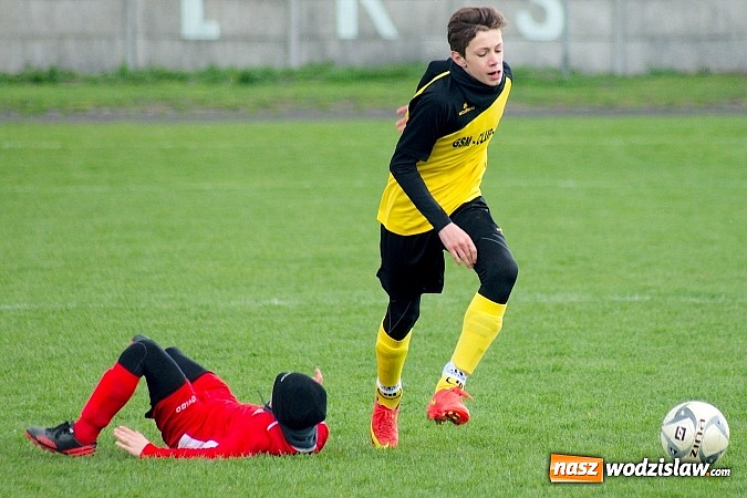 Zdjęcie w galerii na portalu naszwodzislaw.com: Trampkarze Gołkowic rozbici w Tworkowie wiadomości z regionu