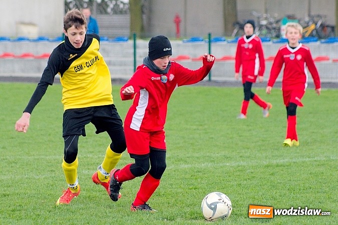 Zdjęcie w galerii na portalu naszwodzislaw.com: Trampkarze Gołkowic rozbici w Tworkowie wiadomości z regionu