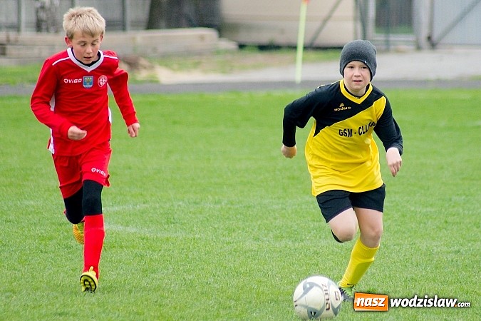 Zdjęcie w galerii na portalu naszwodzislaw.com: Trampkarze Gołkowic rozbici w Tworkowie wiadomości z regionu