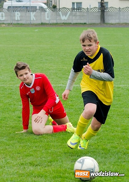 Zdjęcie w galerii na portalu naszwodzislaw.com: Trampkarze Gołkowic rozbici w Tworkowie wiadomości z regionu