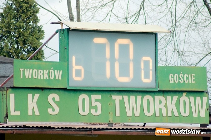 Zdjęcie w galerii na portalu naszwodzislaw.com: Trampkarze Gołkowic rozbici w Tworkowie wiadomości z regionu