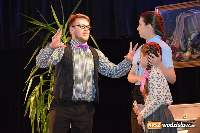 Zdjęcie w galerii na portalu naszwodzislaw.com: Spektakl pt. „Fizycy” w radlińskim MOK-u wiadomości z regionu
