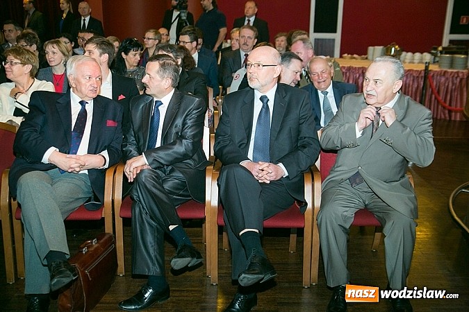 Zdjęcie w galerii na portalu naszwodzislaw.com: Fundusz rozdał Zielone Czeki 2015 wiadomości z regionu