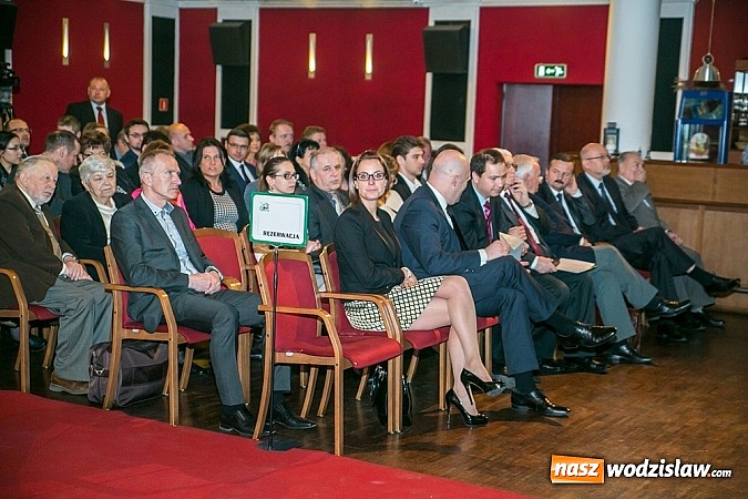 Zdjęcie w galerii na portalu naszwodzislaw.com: Fundusz rozdał Zielone Czeki 2015 wiadomości z regionu