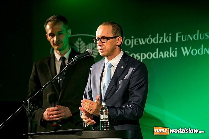 Zdjęcie w galerii na portalu naszwodzislaw.com: Fundusz rozdał Zielone Czeki 2015 wiadomości z regionu