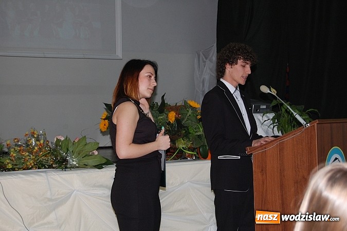 Zdjęcie w galerii na portalu naszwodzislaw.com: Pożegnanie absolwentów w Zespole Szkół Ponadgimnazjalnych w Pszowie wiadomości z regionu
