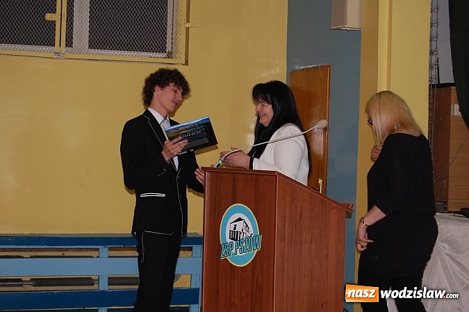 Zdjęcie w galerii na portalu naszwodzislaw.com: Pożegnanie absolwentów w Zespole Szkół Ponadgimnazjalnych w Pszowie wiadomości z regionu