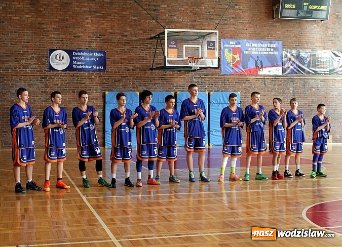 Zdjęcie w galerii na portalu naszwodzislaw.com: Dzień drugi ćwierćfinału Mistrzostw Polski w koszyk&oacute;wce chłopc&oacute;w wiadomości z regionu