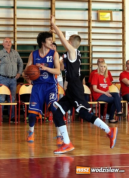 Zdjęcie w galerii na portalu naszwodzislaw.com: Dzień drugi ćwierćfinału Mistrzostw Polski w koszyk&oacute;wce chłopc&oacute;w wiadomości z regionu