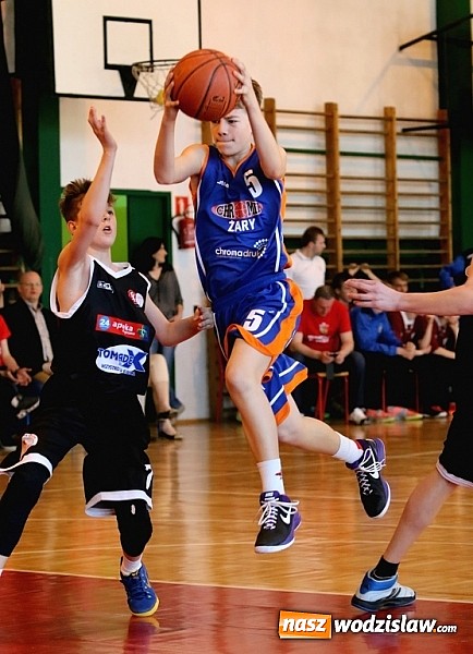 Zdjęcie w galerii na portalu naszwodzislaw.com: Dzień drugi ćwierćfinału Mistrzostw Polski w koszyk&oacute;wce chłopc&oacute;w wiadomości z regionu