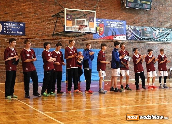 Zdjęcie w galerii na portalu naszwodzislaw.com: Dzień drugi ćwierćfinału Mistrzostw Polski w koszyk&oacute;wce chłopc&oacute;w wiadomości z regionu
