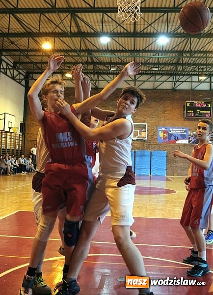Zdjęcie w galerii na portalu naszwodzislaw.com: Dzień drugi ćwierćfinału Mistrzostw Polski w koszyk&oacute;wce chłopc&oacute;w wiadomości z regionu