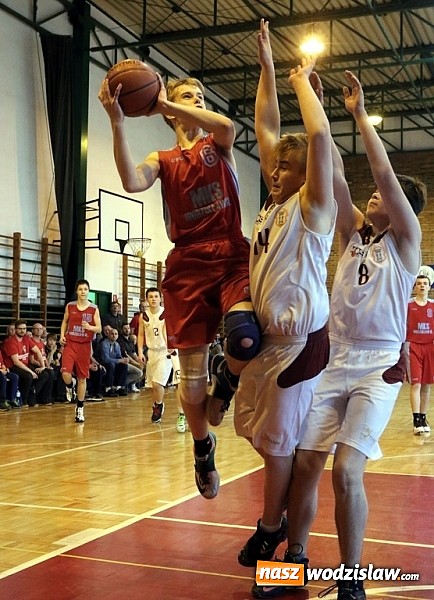 Zdjęcie w galerii na portalu naszwodzislaw.com: Dzień drugi ćwierćfinału Mistrzostw Polski w koszyk&oacute;wce chłopc&oacute;w wiadomości z regionu