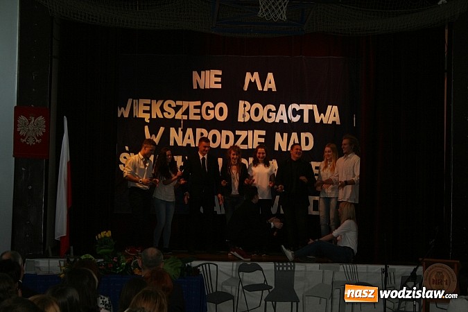 Zdjęcie w galerii na portalu naszwodzislaw.com: Najlepsi absolwenci zostali wyróżnieni wiadomości z regionu