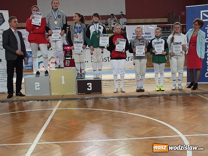 Zdjęcie w galerii na portalu naszwodzislaw.com: Bardzo dobre występy radlińskich zawodników na XV Międzynarodowym Turnieju Szermierczym wiadomości z regionu