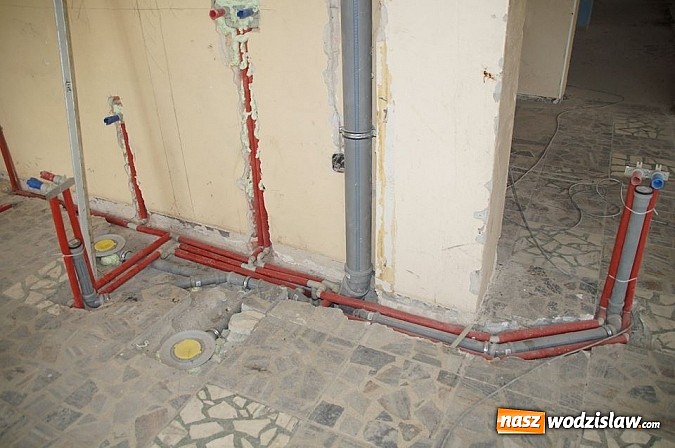 Zdjęcie w galerii na portalu naszwodzislaw.com: Mija kolejny tydzień prac remontowych wodzisławskiego basenu. Na jakim etapie jest przebudowa? wiadomości z regionu