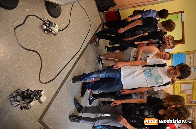 Zdjęcie w galerii na portalu naszwodzislaw.com: Targi odwiedziło ponad 1300 gimnazjalistów  wiadomości z regionu