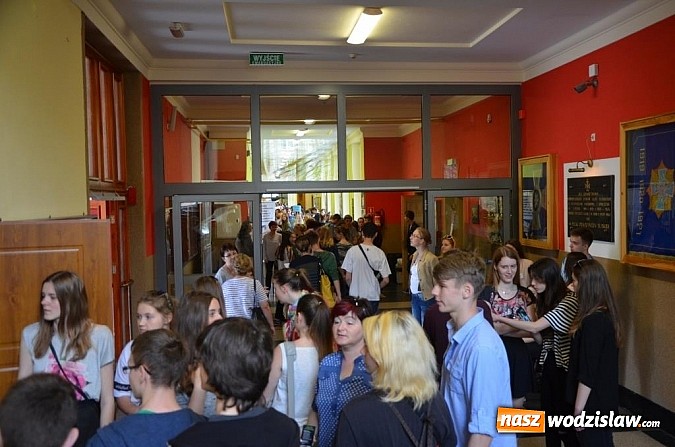 Zdjęcie w galerii na portalu naszwodzislaw.com: Targi odwiedziło ponad 1300 gimnazjalistów  wiadomości z regionu