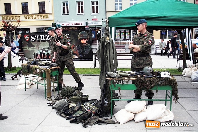 Zdjęcie w galerii na portalu naszwodzislaw.com: 5. Piknik Historyczno - Militarny wiadomości z regionu