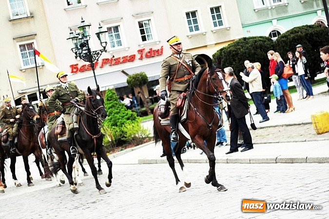 Zdjęcie w galerii na portalu naszwodzislaw.com: 5. Piknik Historyczno - Militarny wiadomości z regionu