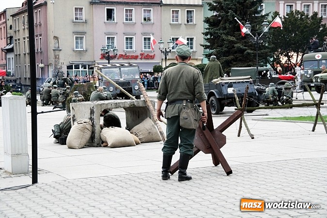 Zdjęcie w galerii na portalu naszwodzislaw.com: 5. Piknik Historyczno - Militarny wiadomości z regionu