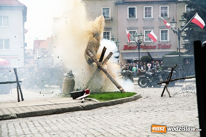 Zdjęcie w galerii na portalu naszwodzislaw.com: 5. Piknik Historyczno - Militarny wiadomości z regionu