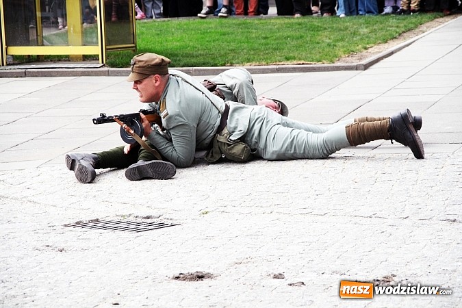 Zdjęcie w galerii na portalu naszwodzislaw.com: 5. Piknik Historyczno - Militarny wiadomości z regionu