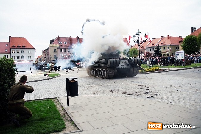 Zdjęcie w galerii na portalu naszwodzislaw.com: 5. Piknik Historyczno - Militarny wiadomości z regionu