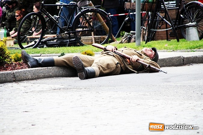 Zdjęcie w galerii na portalu naszwodzislaw.com: 5. Piknik Historyczno - Militarny wiadomości z regionu