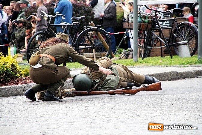 Zdjęcie w galerii na portalu naszwodzislaw.com: 5. Piknik Historyczno - Militarny wiadomości z regionu