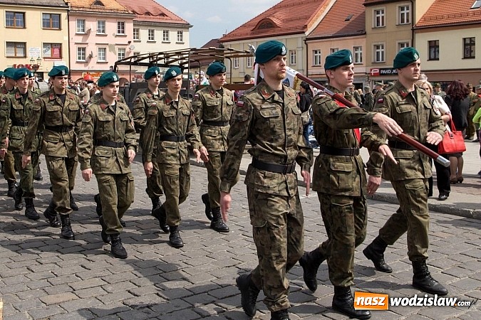 Zdjęcie w galerii na portalu naszwodzislaw.com: 5. Piknik Historyczno - Militarny wiadomości z regionu