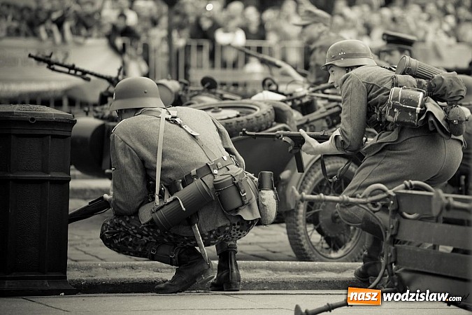 Zdjęcie w galerii na portalu naszwodzislaw.com: 5. Piknik Historyczno - Militarny wiadomości z regionu