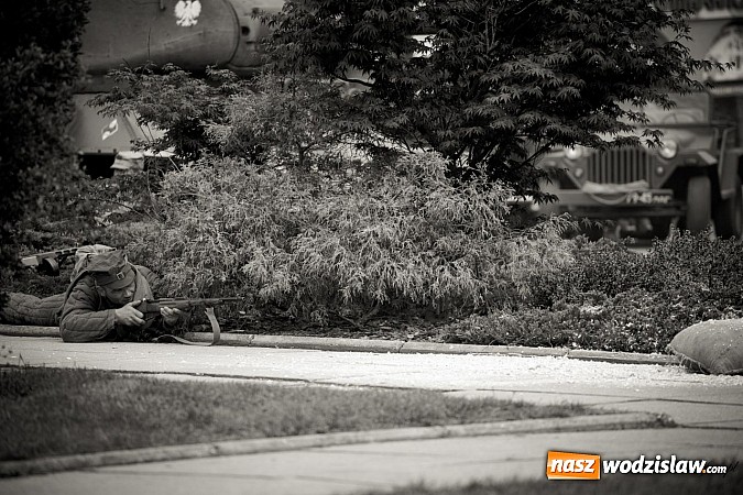 Zdjęcie w galerii na portalu naszwodzislaw.com: 5. Piknik Historyczno - Militarny wiadomości z regionu