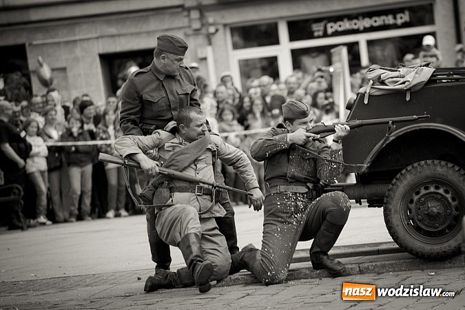 Zdjęcie w galerii na portalu naszwodzislaw.com: 5. Piknik Historyczno - Militarny wiadomości z regionu