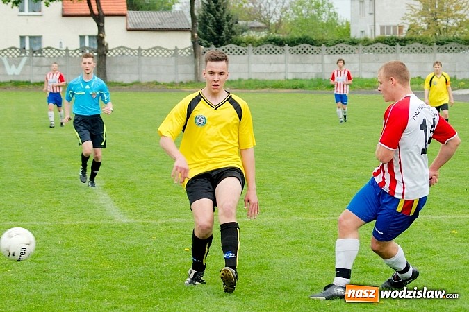 Zdjęcie w galerii na portalu naszwodzislaw.com: Rezerwy Rogowa lepsze od Tworkowa wiadomości z regionu