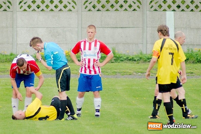 Zdjęcie w galerii na portalu naszwodzislaw.com: Rezerwy Rogowa lepsze od Tworkowa wiadomości z regionu