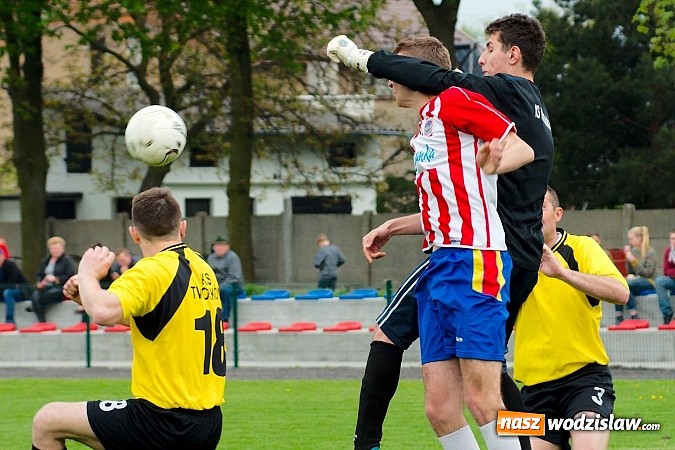 Zdjęcie w galerii na portalu naszwodzislaw.com: Rezerwy Rogowa lepsze od Tworkowa wiadomości z regionu