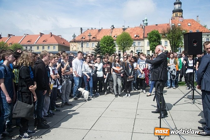 Zdjęcie w galerii na portalu naszwodzislaw.com: Janusz Korwin-Mikke zawitał do Wodzisławia Ślaskiego wiadomości z regionu